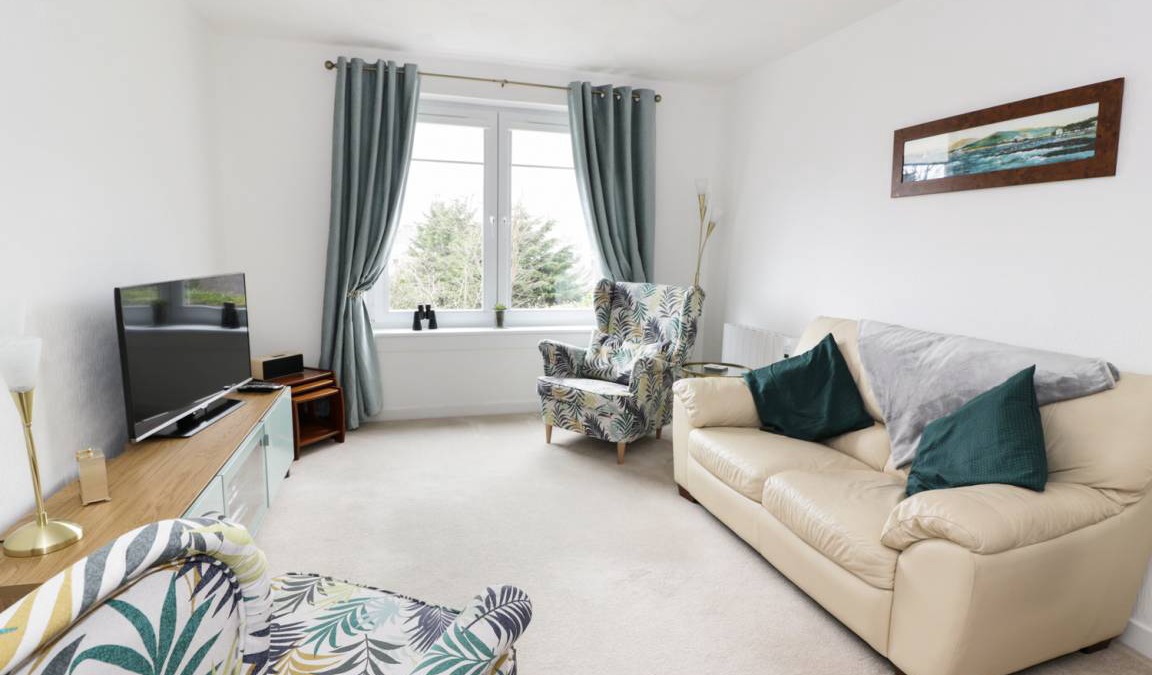 Largs Cottage | Cabin ∙ 2 bedrooms ∙ 4 guests