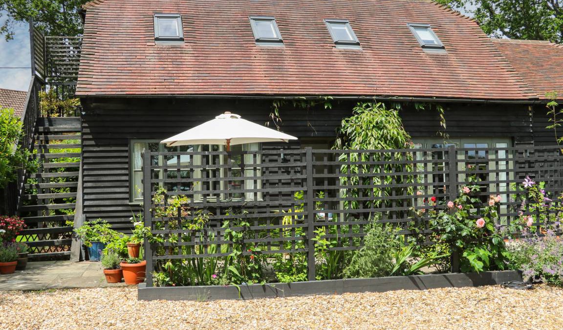 Five Oak Green Cottage | Cabin ∙ 2 bedrooms ∙ 4 guests