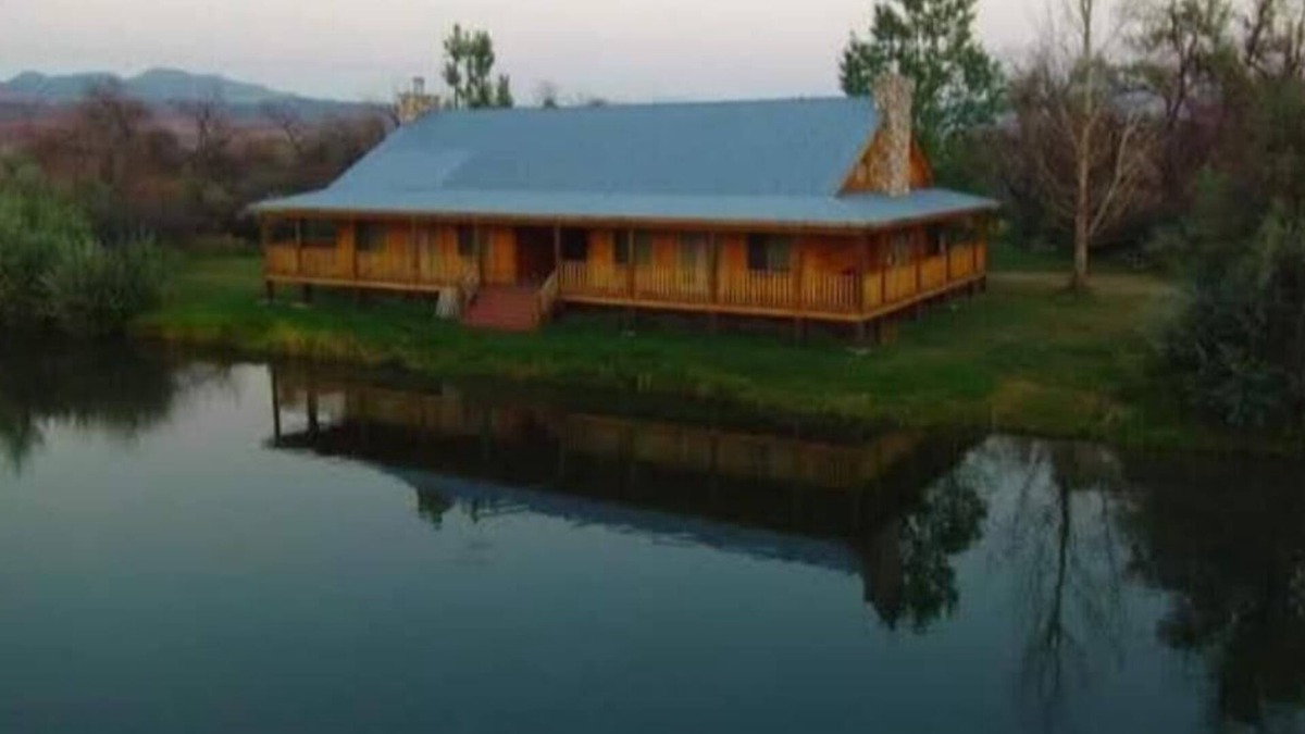 Thermopolis Cabin | Cabin 2 .