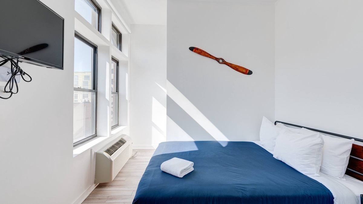 River West Apartment | Cabin 208 by 747 Lofts