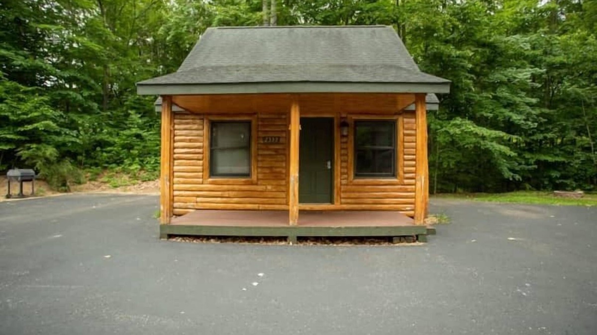 Gaylord House | Cabin 2333 - Secluded Log Cabin within Private Resort