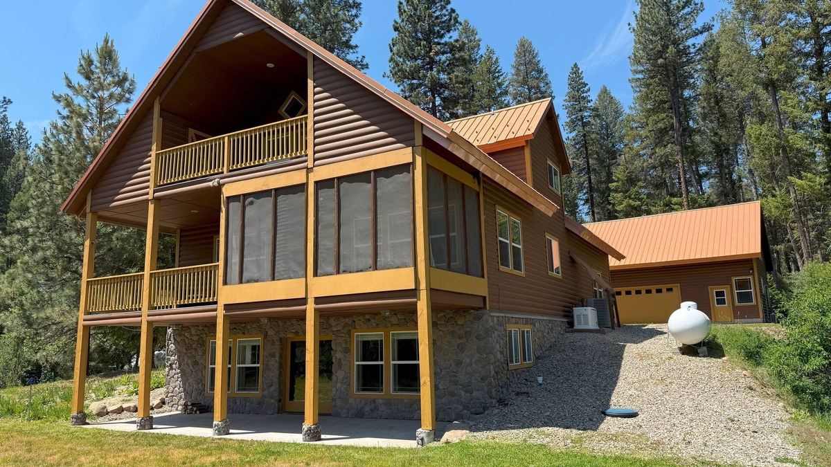 Garden Valley Cabin | Cabin 26: Scenic & Spacious 2-Building cabin in Garden Valley/6 Bed/4.5 Bath