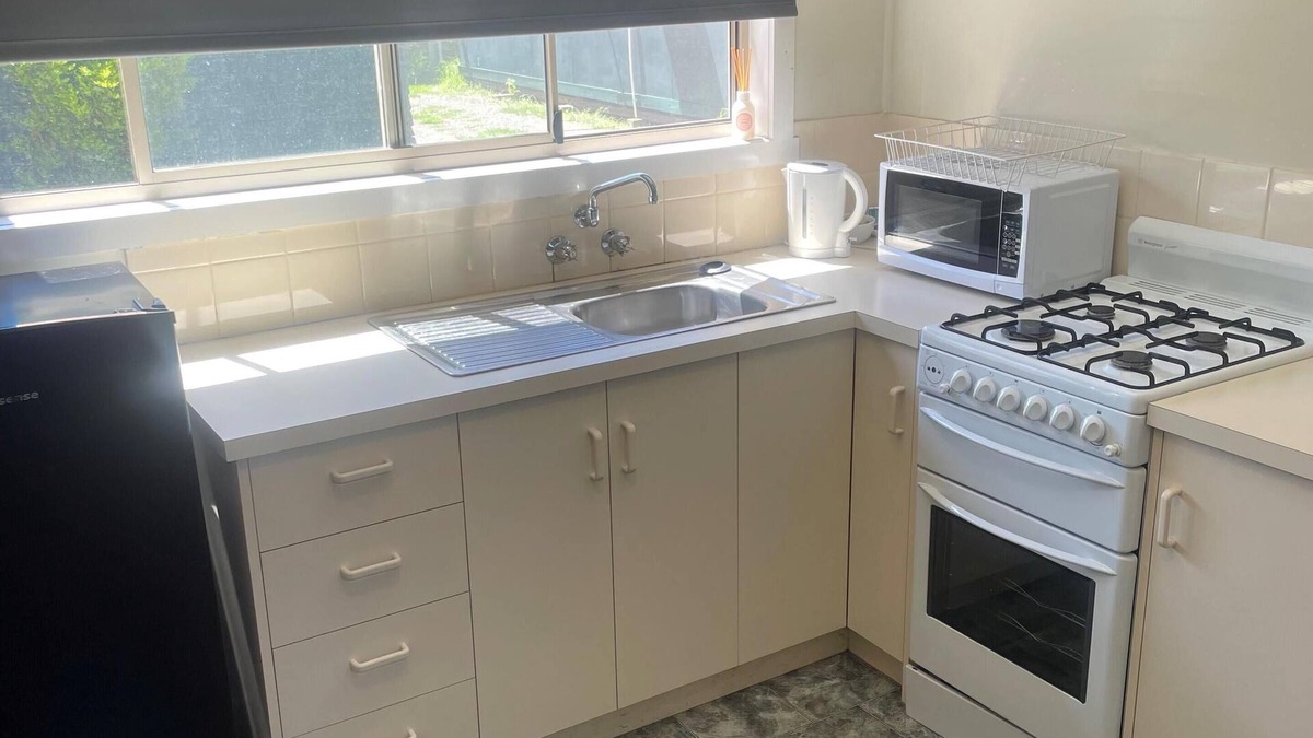 Thornton Cabin | CABIN 2S - Two singles, one bedroom