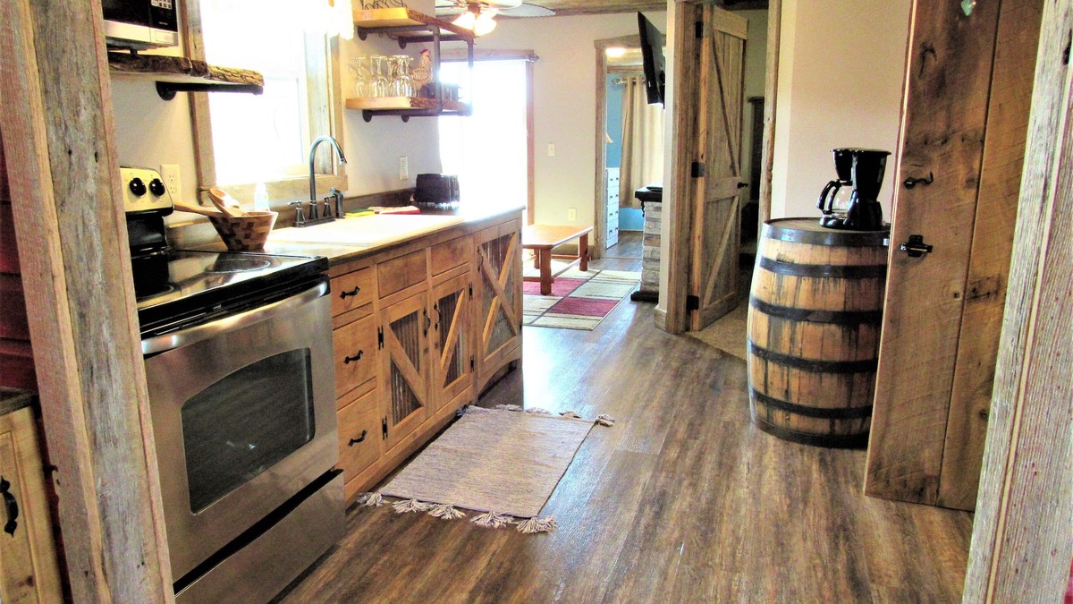 Murray Cabin | Cabin 3 at Kentucky Lake's Lynnhurst Family Resort
