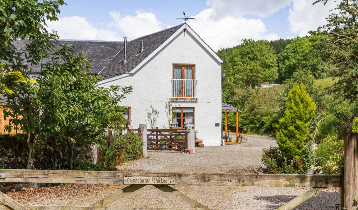 Salen Cottage | Cabin ∙ 3 bedrooms ∙ 6 guests