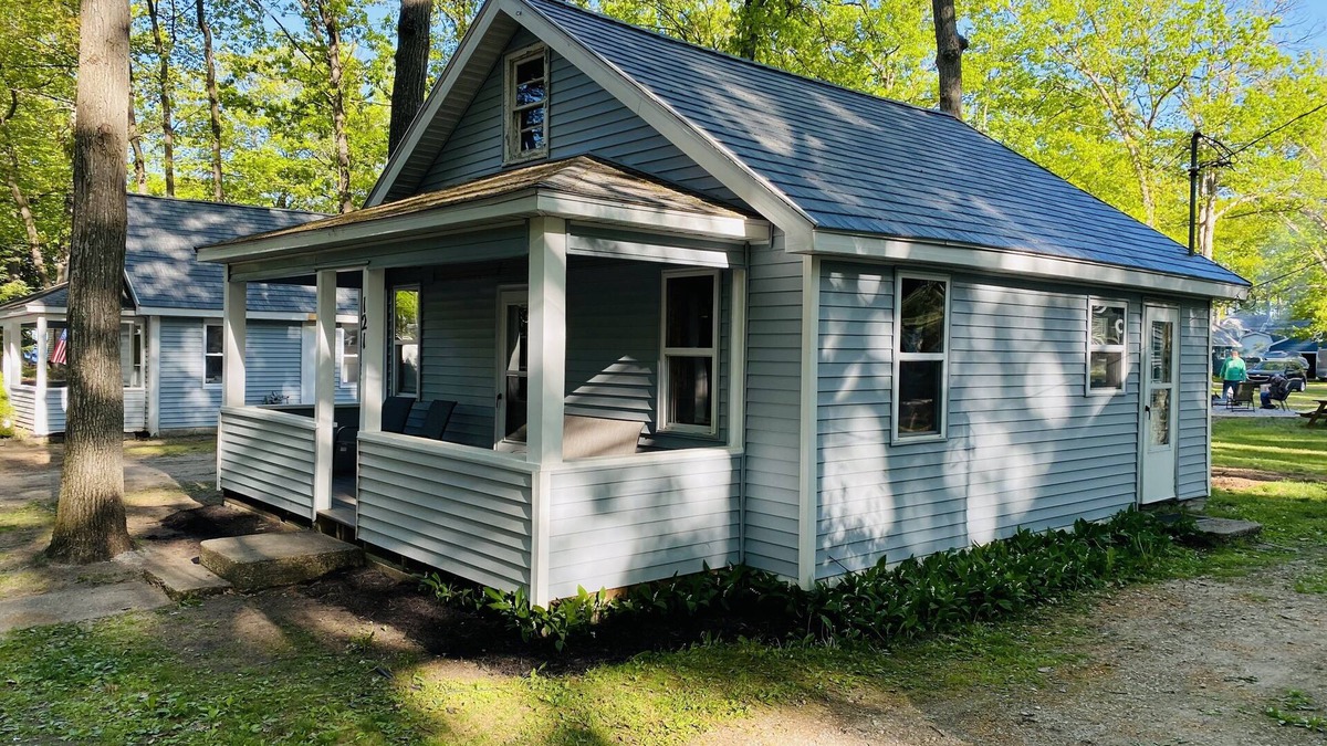 Higgins Lake House | CABIN #3 WITH LAKE VIEW AT HIGGINS LAKE - TRUE NORTH CABIN RENTALS