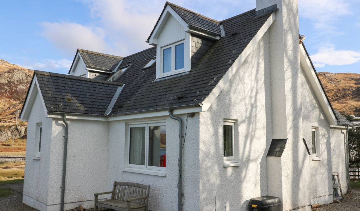 Glenuig Cottage | Cabin ∙ 4 bedrooms ∙ 7 guests