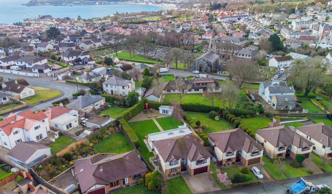 Onchan Cottage | Cabin ∙ 4 bedrooms ∙ 8 guests