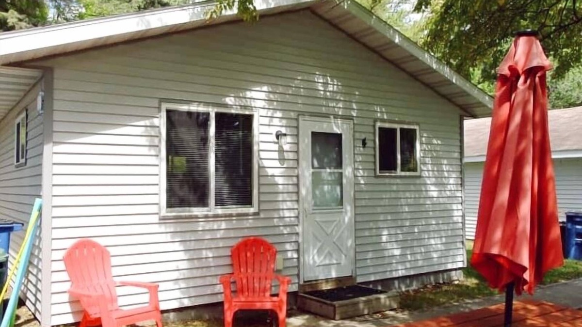 Nevis Resort | Cabin 4 | Moonbeam