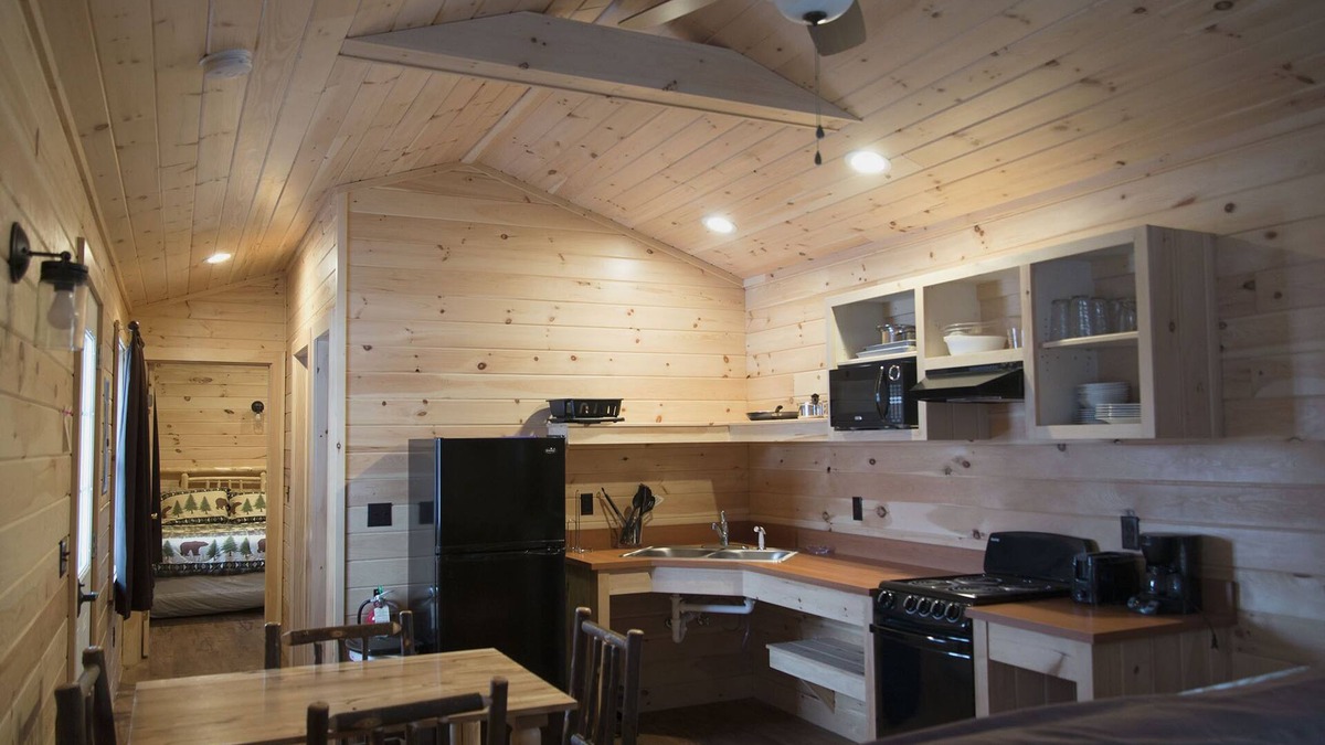 North Rose Cabin | Cabin # 4 of 4 at Oak Park Marina-on beautiful Sodus Bay! Weddings & Vacations