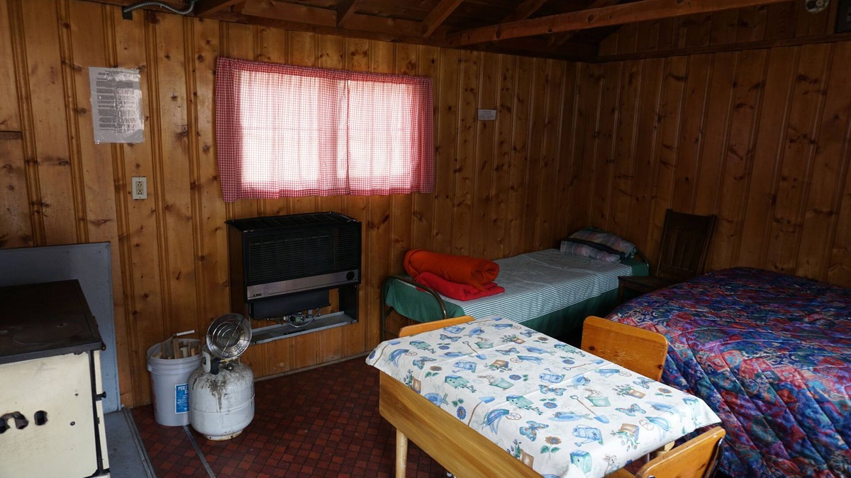 Bellvue Cabin | Cabin 5 at Sportsman’s Lodge, Rustic Cabin 5 at Sportsman's Lodge