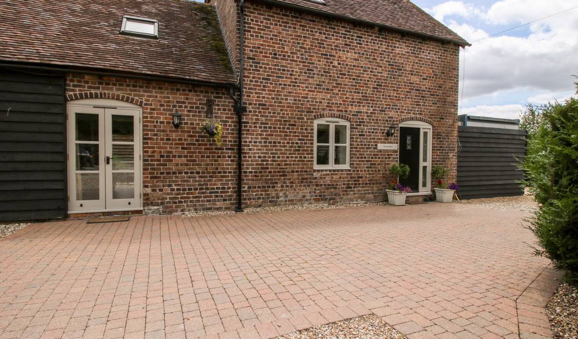 Acton Scott Cottage | Cabin ∙ 5 bedrooms ∙ 11 guests
