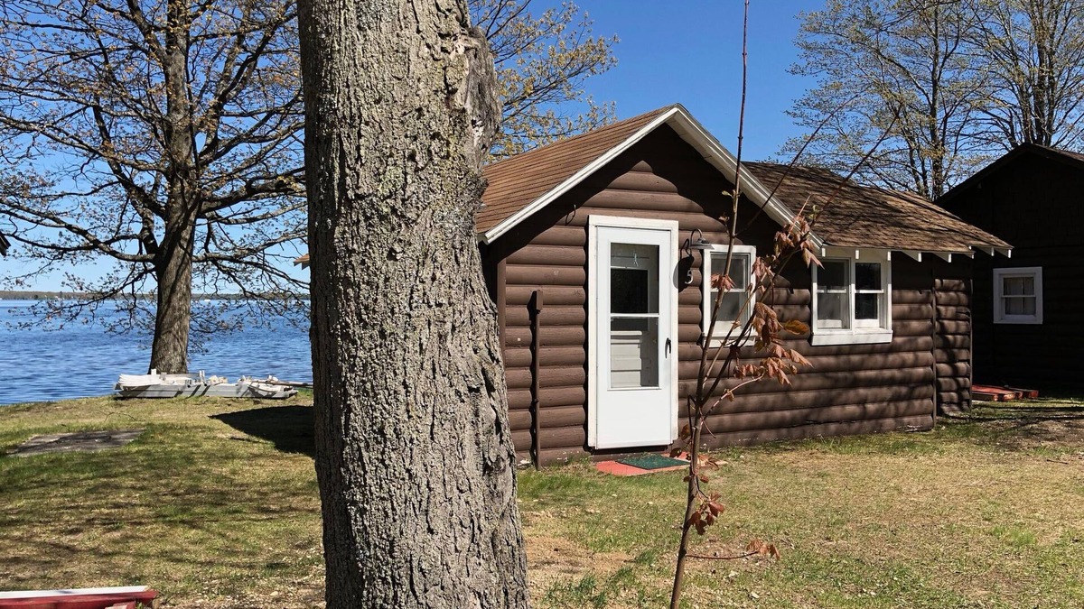 Carp Lake Cabin | Cabin #5 - "Mitigwa"