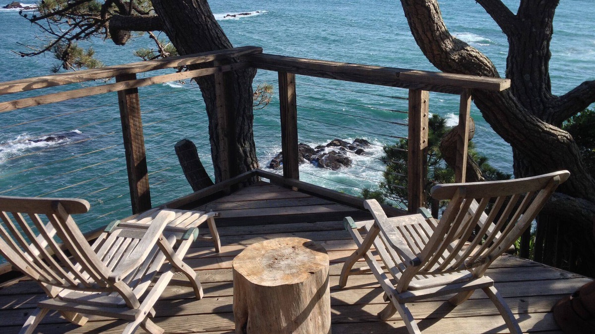 Anchor Bay Cabin | Cabin 5 On The Bluff. Large Deck With Spectacular Ocean Views And Fire Pit!