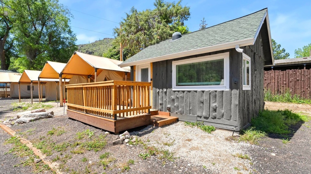 Poudre Park Cabin | Cabin 6 - The Buckhorn