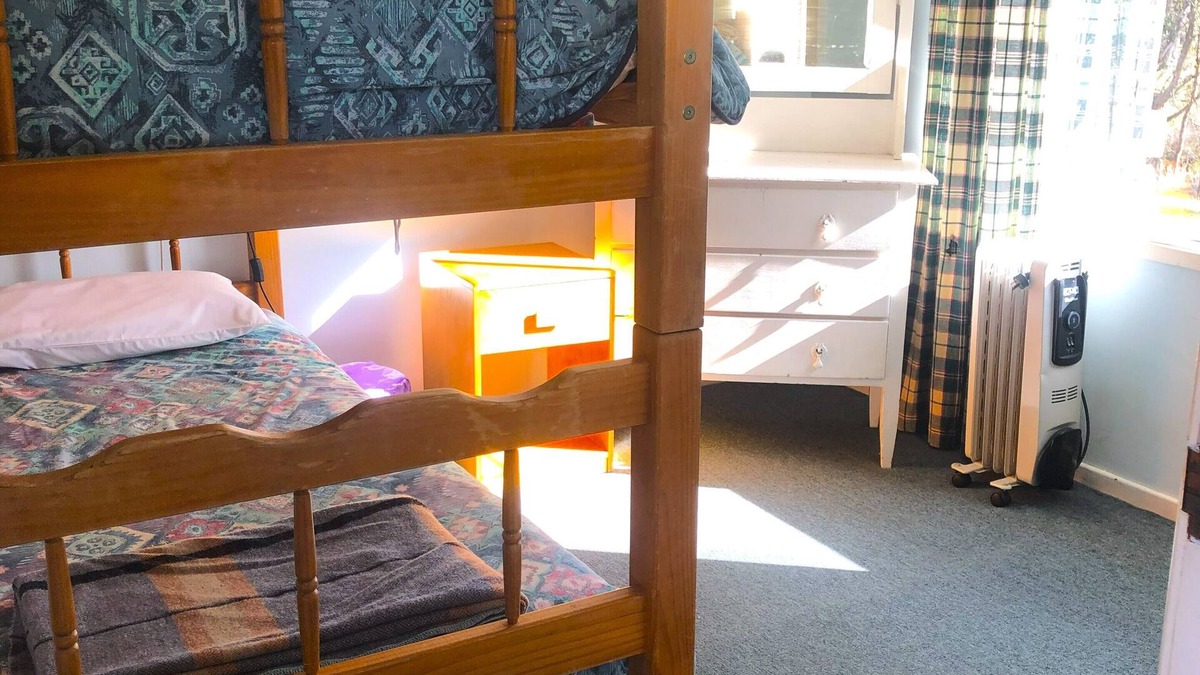 O'connell Bed & Breakfast | Cabin 9 has two separate rooms & sleeps 4. Guests have access to all amenities