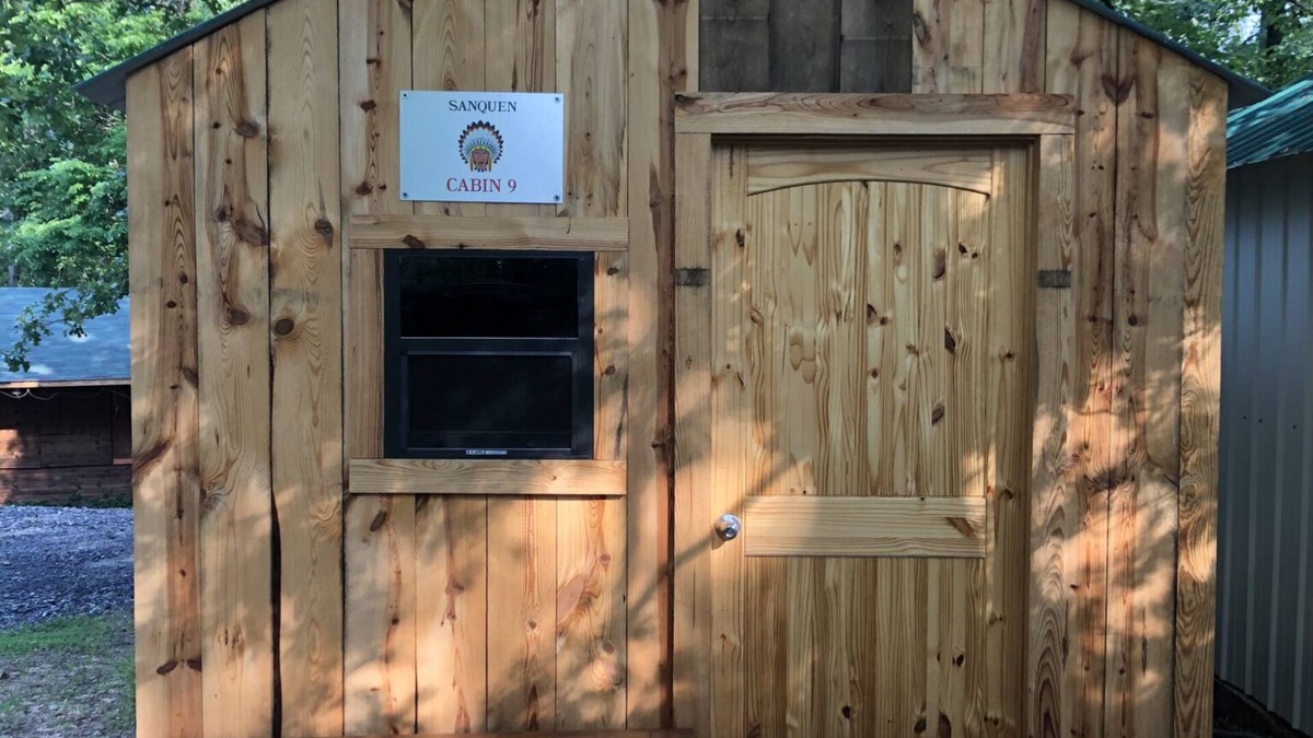 Hatfield RV Rental | Cabin 9 - Rustic Mountain Cabin Rental - Up to 3 persons