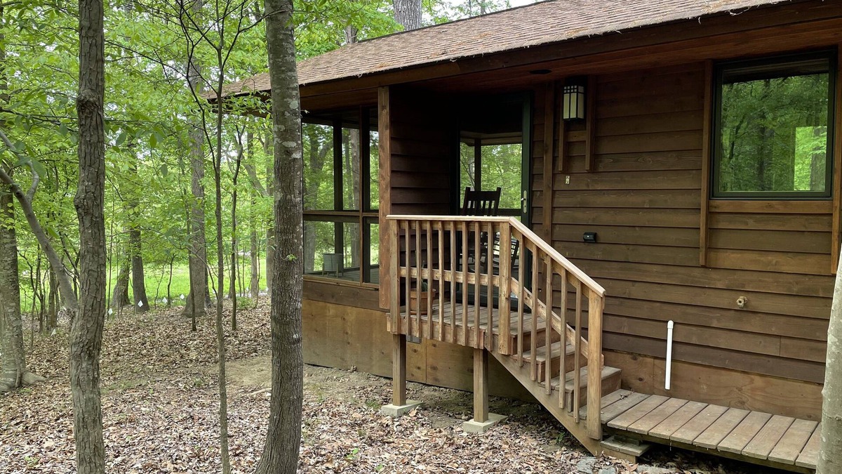 Waxhaw Cabin | Cabin amongst the trees
