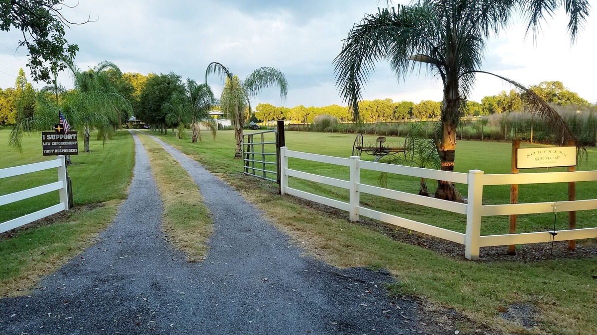 Plant City Cabin | Cabin Barn in The South - Ahhhh mazing! Now This is Vacation!