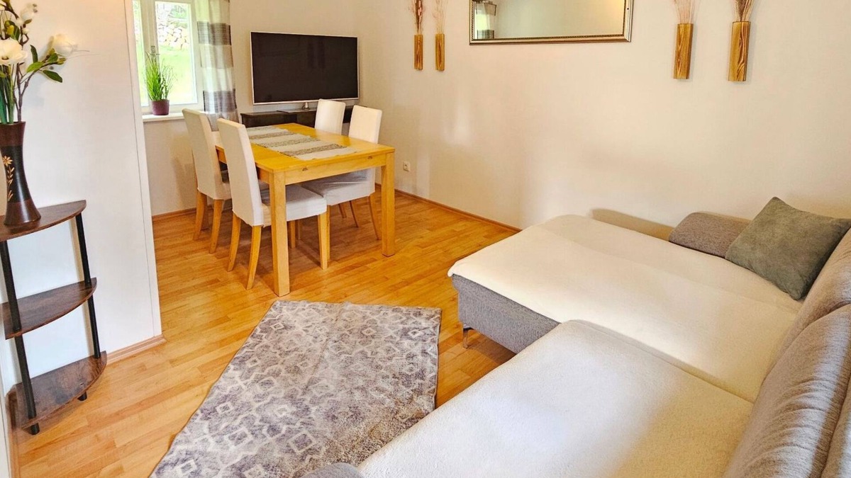 Eibiswald Cabin | Cabin 'Beim Michl' with Mountain View, Private Terrace and Wi-Fi