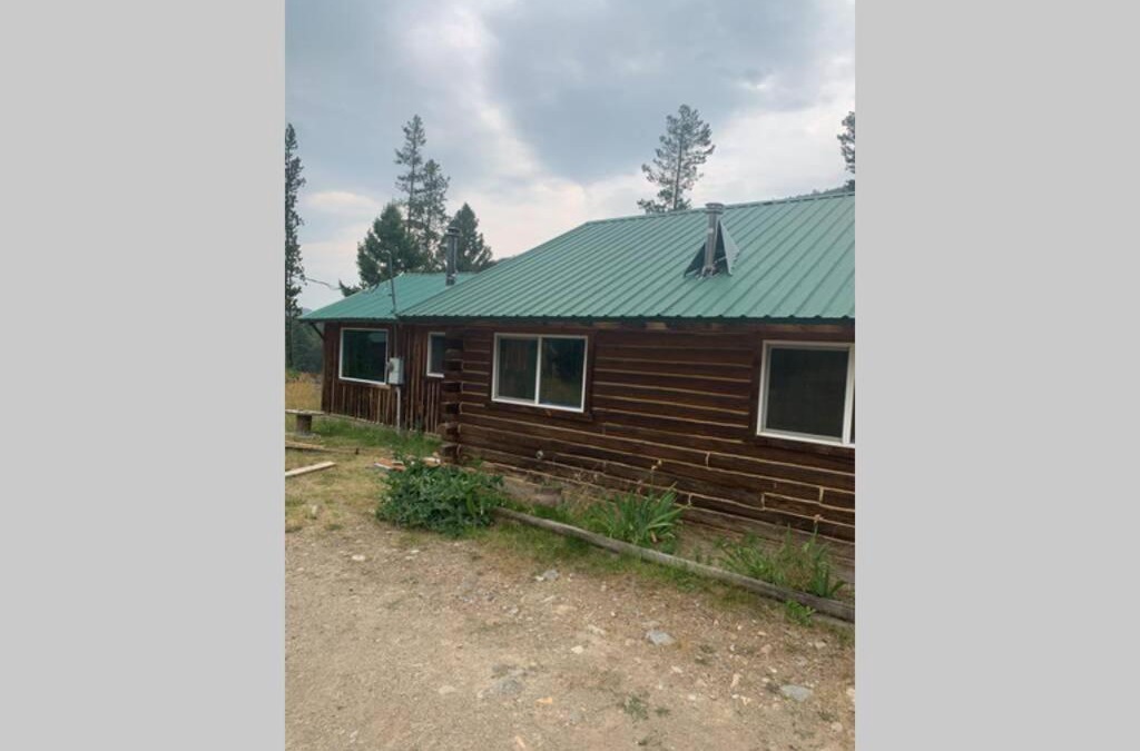 Powell County House | Cabin bordering National Forest
