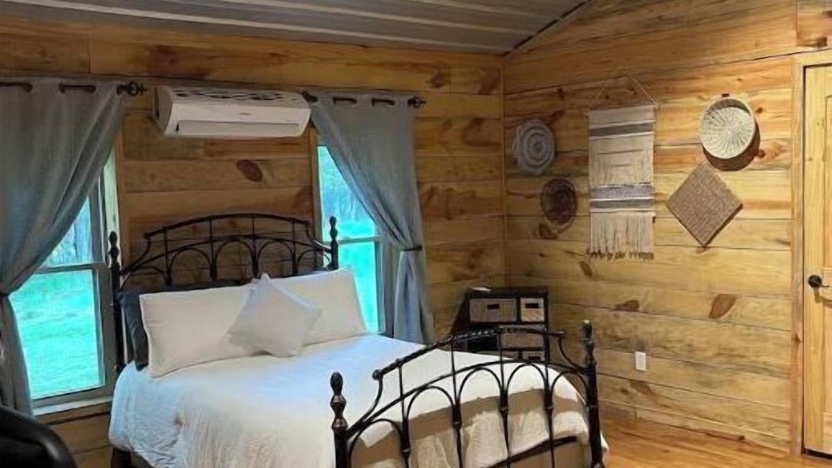 Woodville Cabin | Cabin Creek