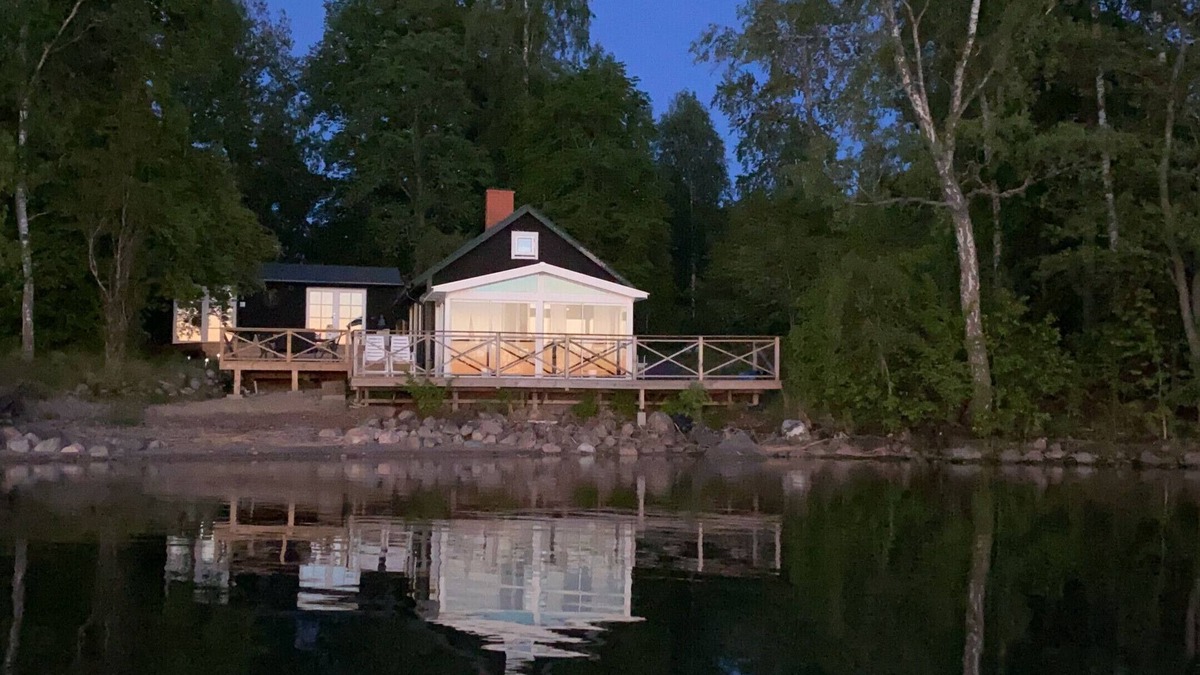 Nashulta House | Cabin directly by the lake with its own bathing area