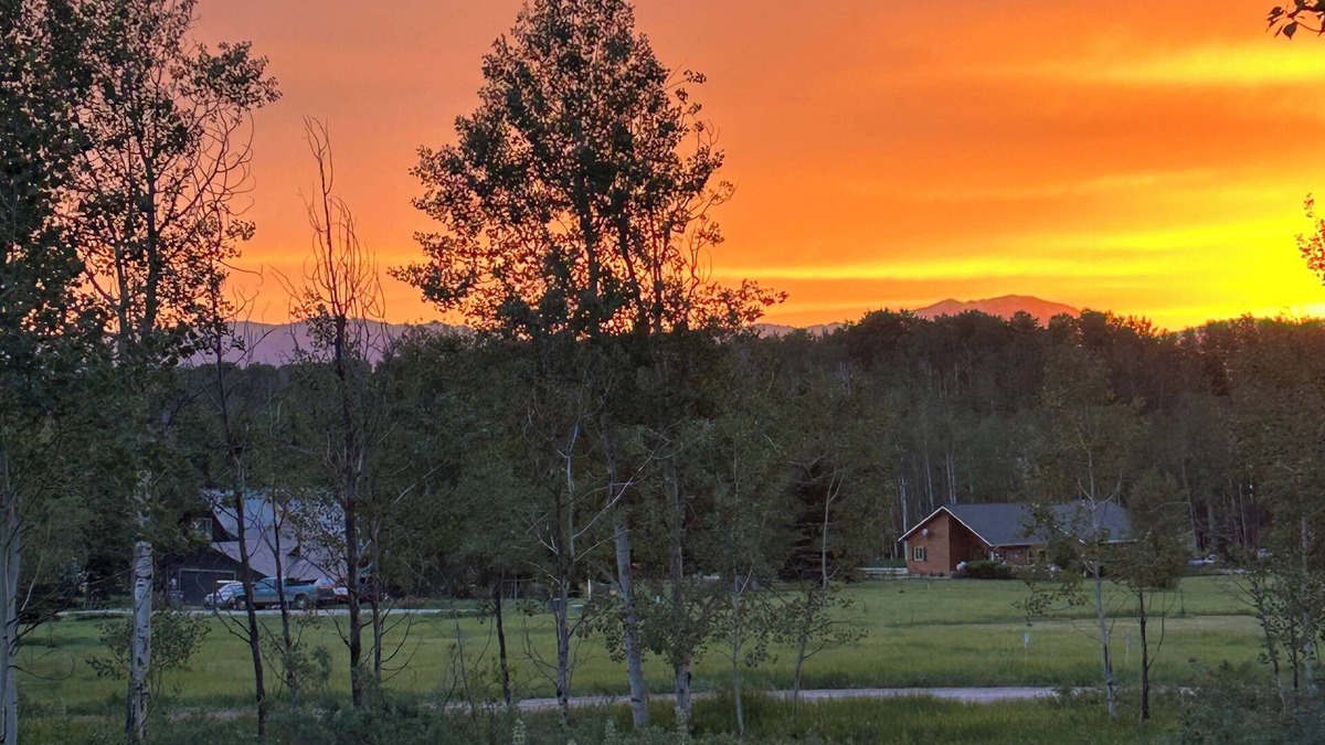 Star Valley Ranch Cabin | Cabin getaway 1-Hour from Jackson Hole, Golfing, Fishing, Palisades, Yellowstone