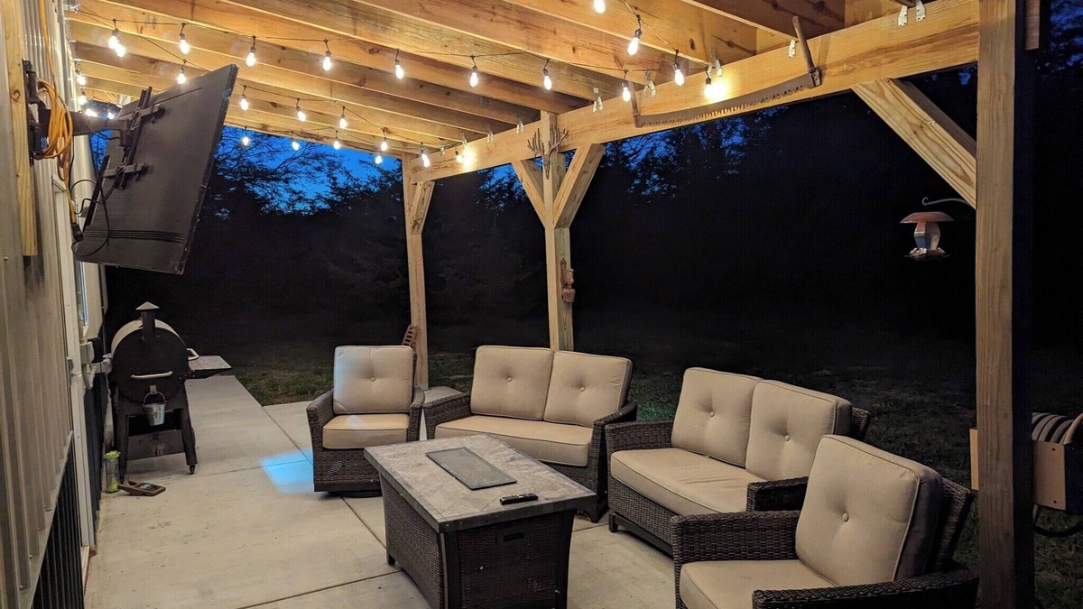 Johnson County House | Cabin Getaway