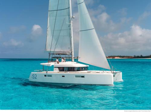 Vintijan Boat Rental | Cabin in a Catamaran