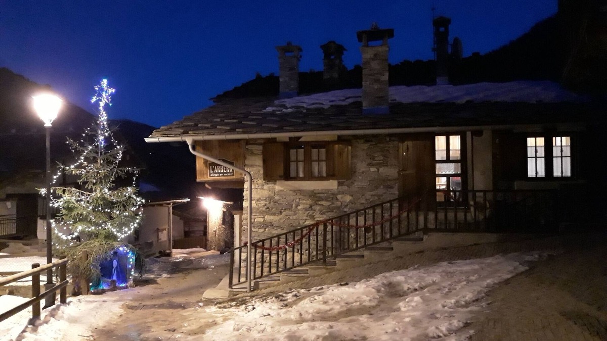 Chiesa Cabin | Cabin in characteristic mountain village