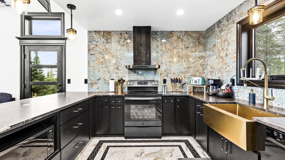 Two Harbors House | Cabin In Knife River, uniquely designed, secluded but near attractions.