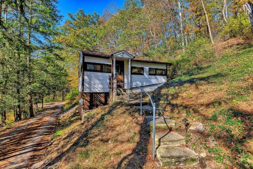 Ligonier House | Cabin in Nature at Cliffwood Colony
