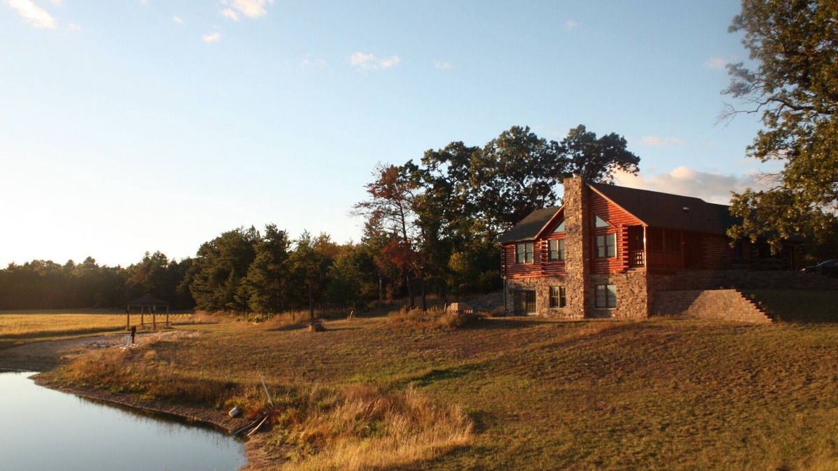 Wisconsin Dells Cabin | Cabin In The Middle Of 72 Acres ~ Private Swim Pond ~ Memorial Day to Labor Day