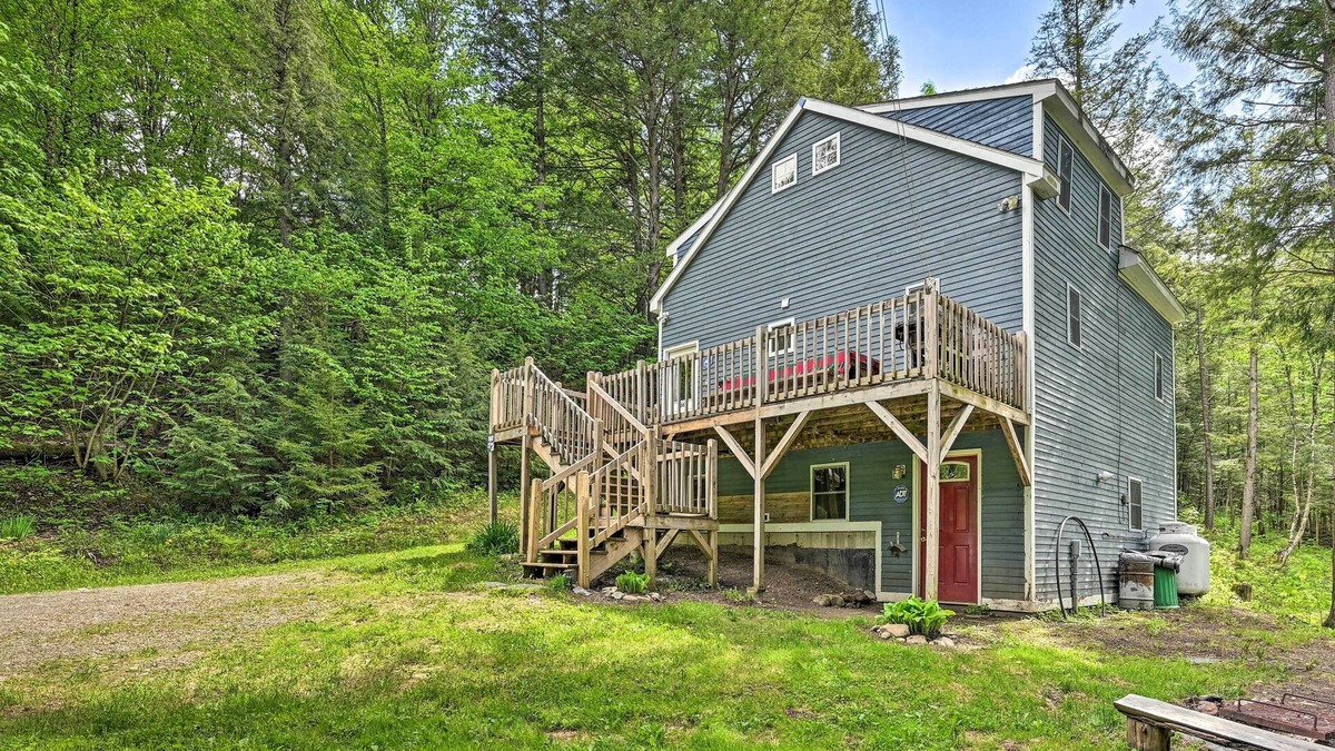 Jay Cabin | Cabin in the Untouched Woods - 3 Miles to Ski