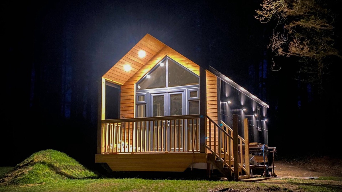 Kilgetty Cabin | Cabin In The Woods - 1 Bed - Kilgetty