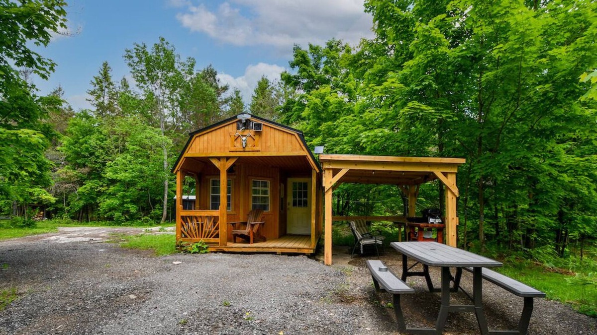 Woodview Cabin | Cabin in The Woods at Northern Retreat