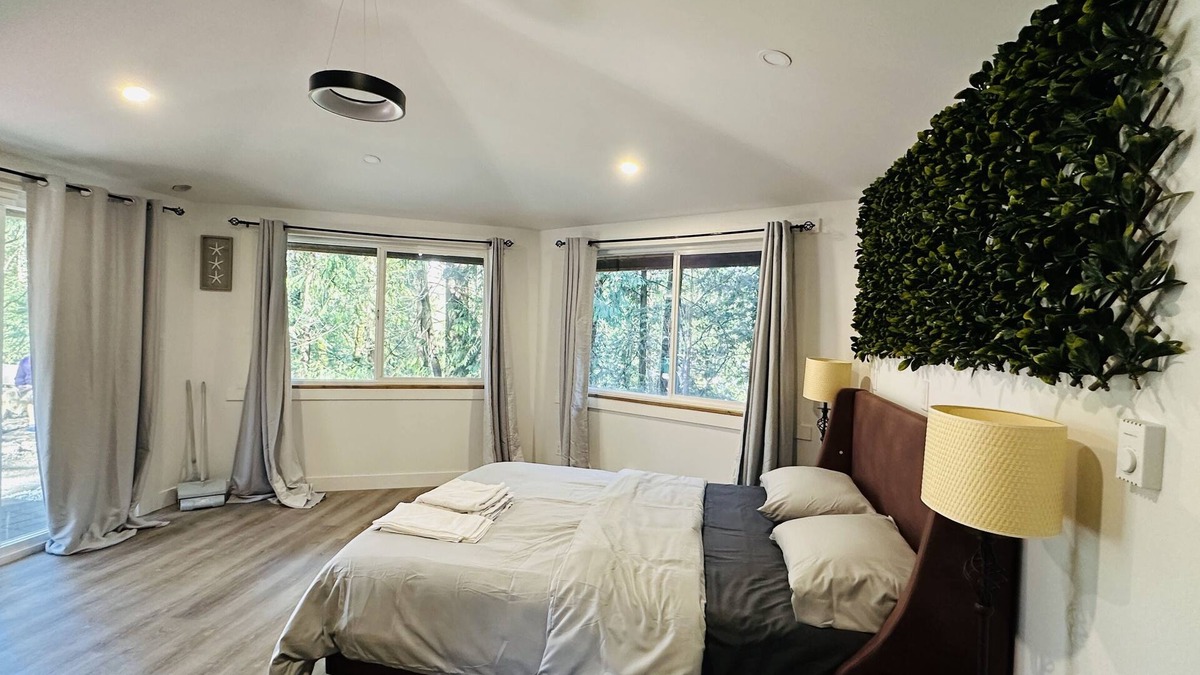 Cultus Lake Cabin | Cabin in the woods @ Cultus Lake