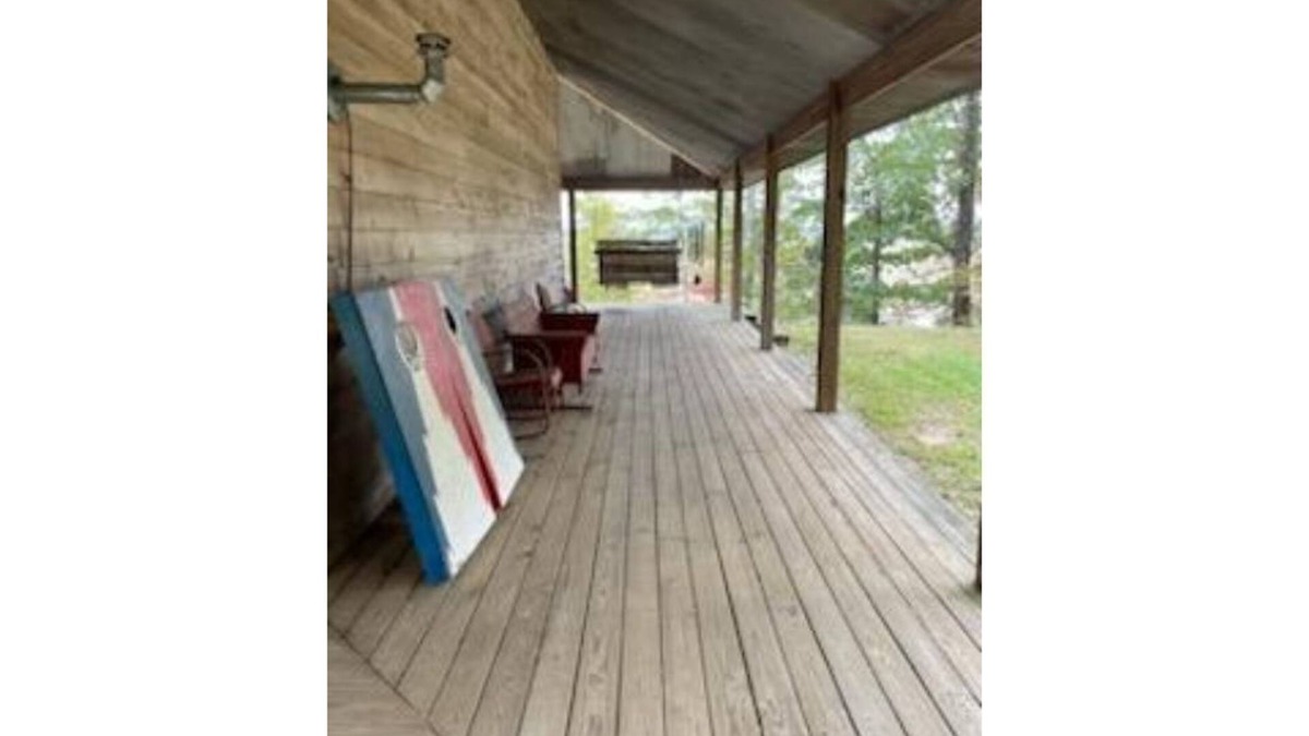 Coffeeville House | Cabin in the woods overlooking Grenada lake.