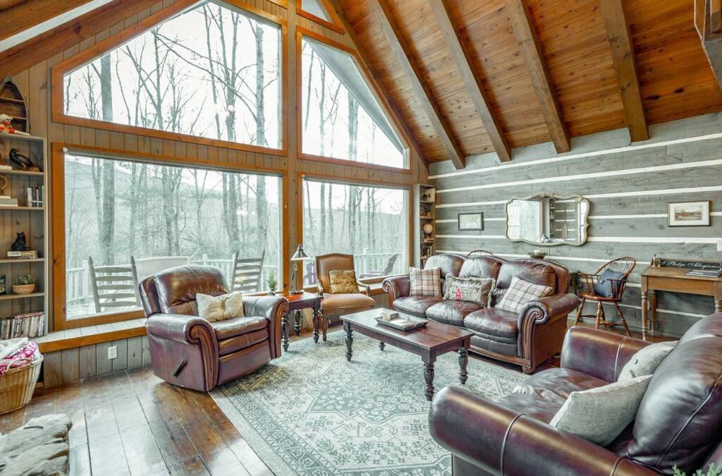 LaFayette Apartment | Cabin in the Woods