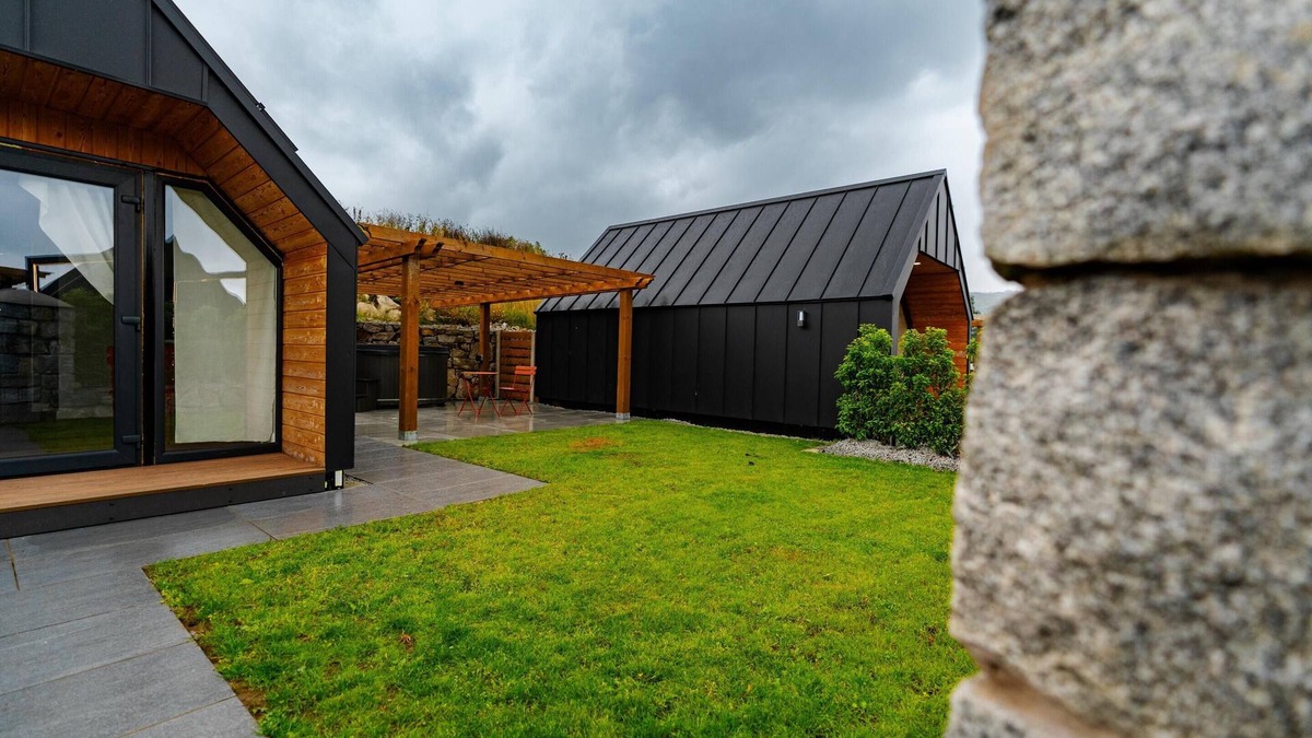 Newry Cabin | Cabin-Luxury-Ensuite-Cabin 7