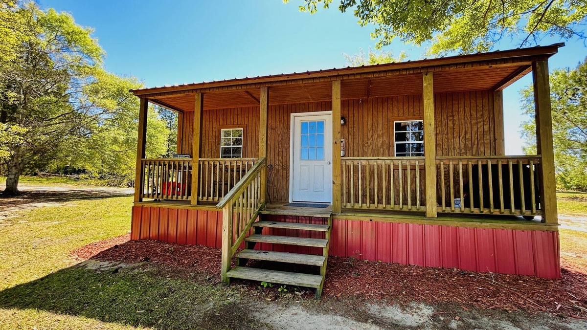 Lakewood Cabin | Cabin on 40 acres with private lake! - Heifer Hotel