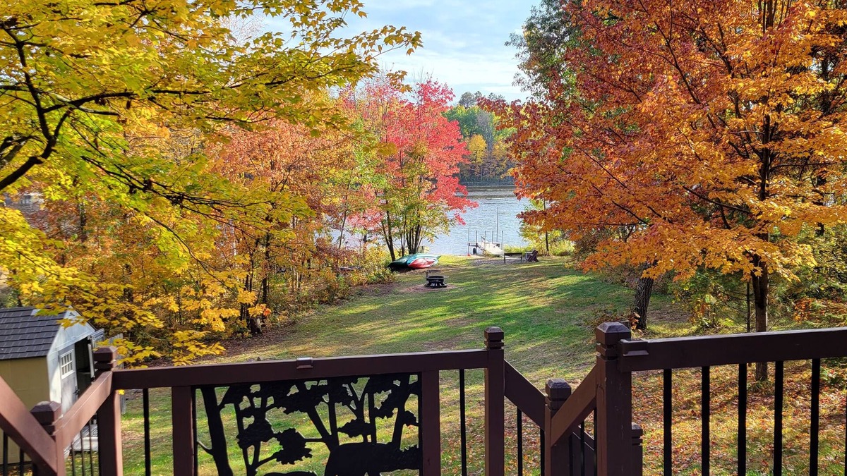 Markville Cabin | Cabin on a private lake near ATV trails