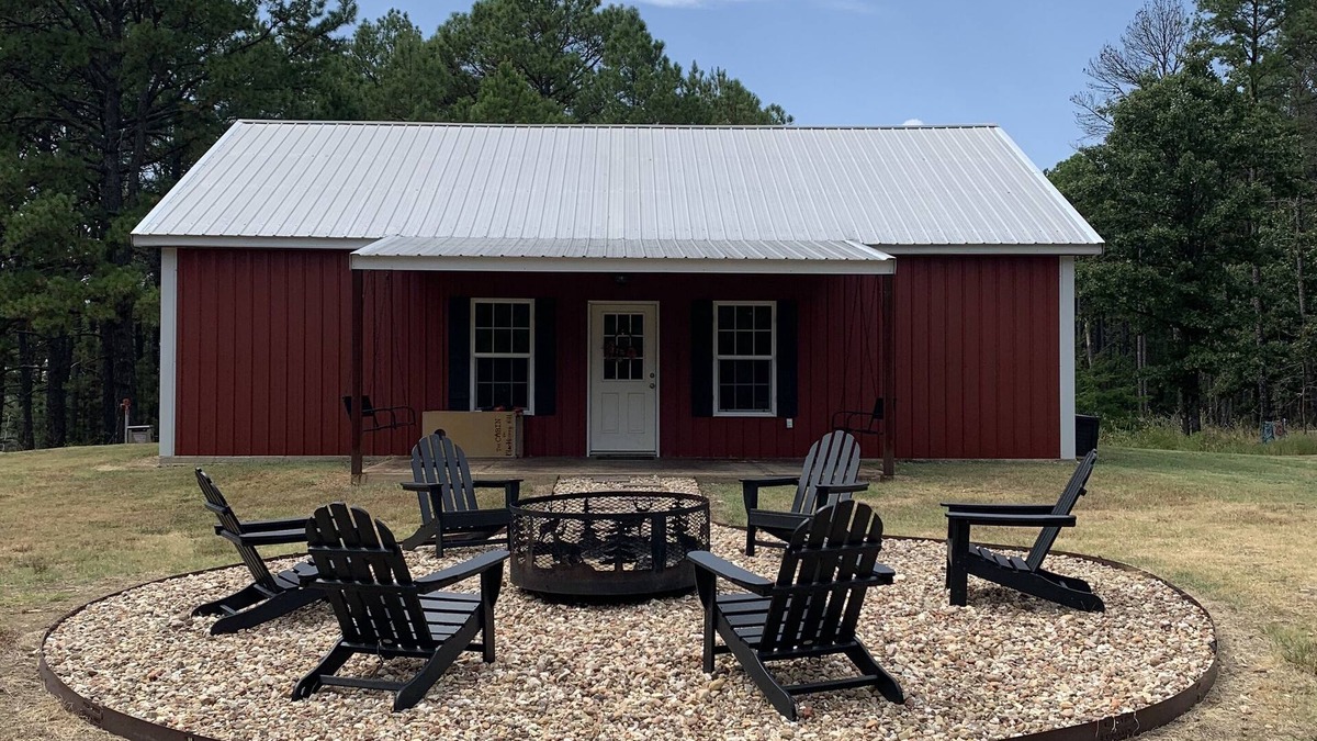 Stringtown Cabin | Cabin on Blackberry Hill near McGee Creek