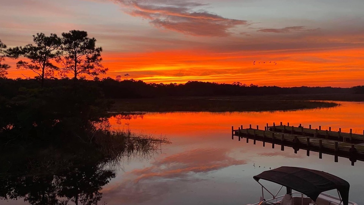 Gautier Cabin | Cabin on Sioux Bayou - Right on the water!