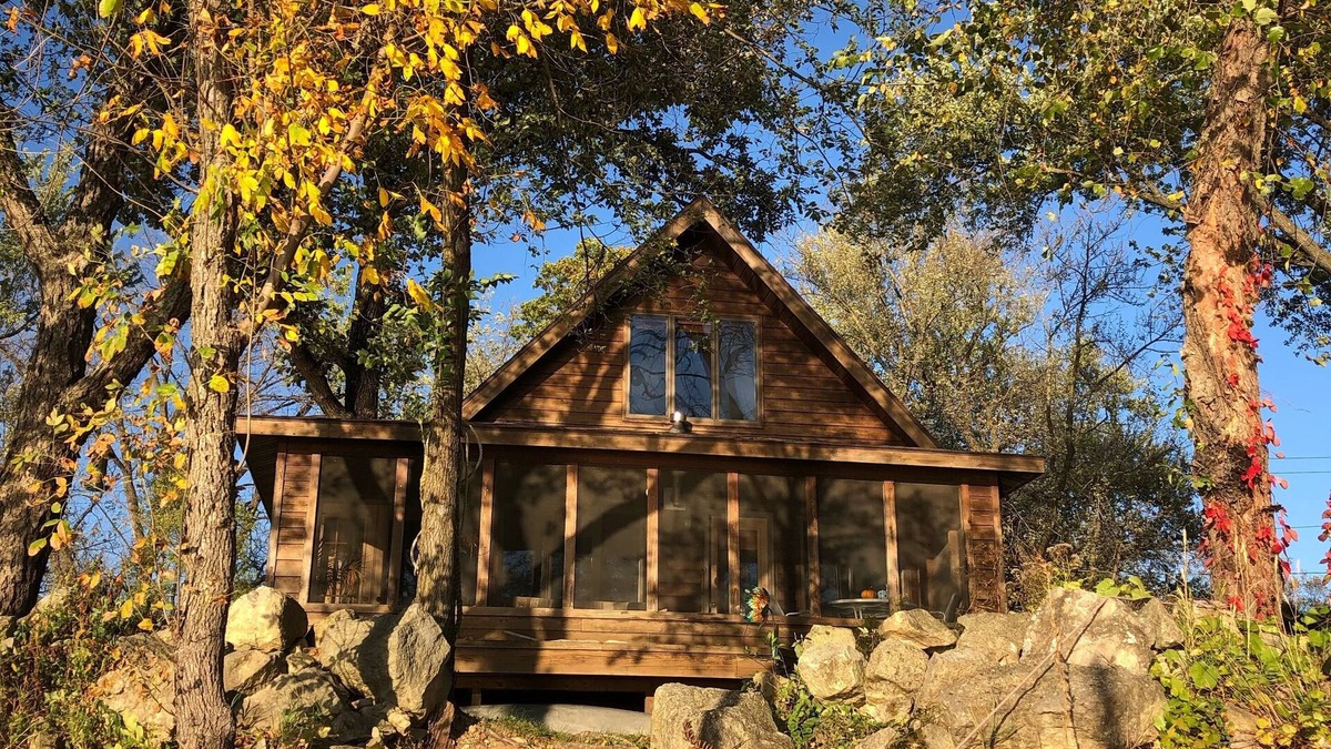 Trempealeau Cabin | Cabin on the Mississippi River