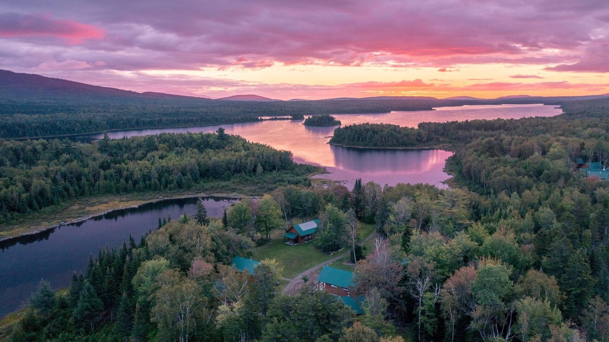 Greenville Ski Chalet | Cabin, Queen 2 Twins, Kitchenette and Shared Bathroom ADA