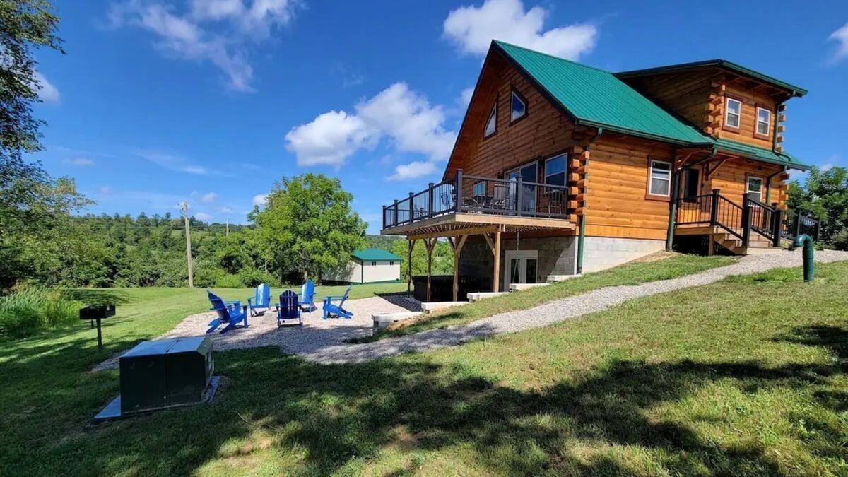 Wilkesville Cabin | Cabin Retreat at Whitetail Run