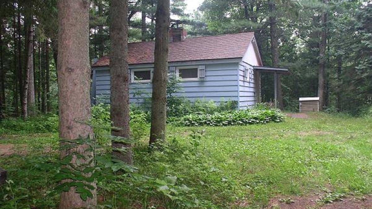 Friendship Cabin | Cabin Retreat Facing A Creek On 30 Acres