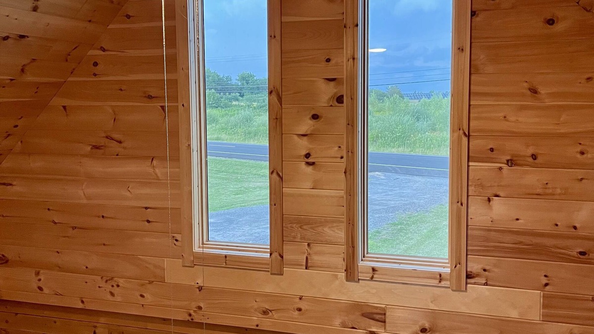 Potsdam Cabin | Cabin Retreat on Elm Street- 5 minutes from Potsdam Universities